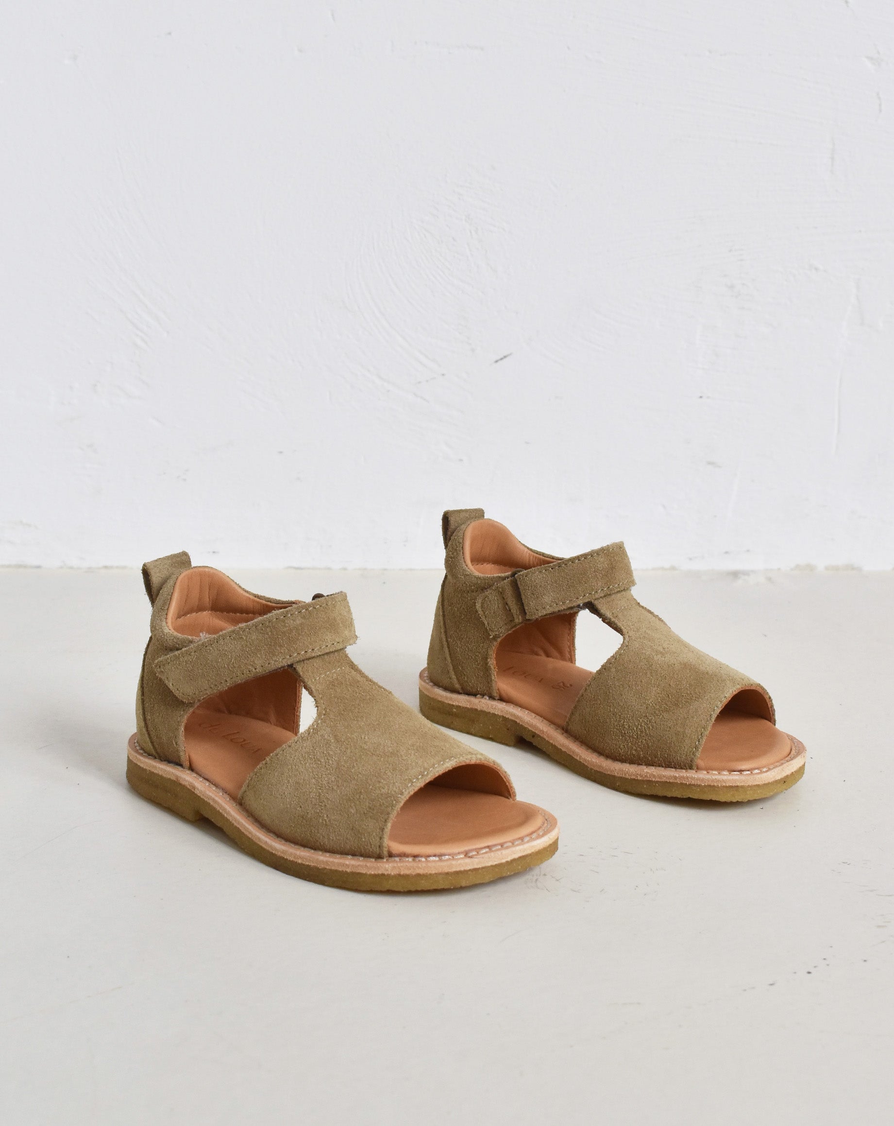 Du Loua du Lovi Suede Sandaal Faded Kaki Duo